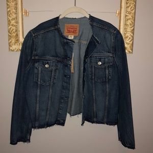 Levi’s woman’s(xl) Jean jacket NWT